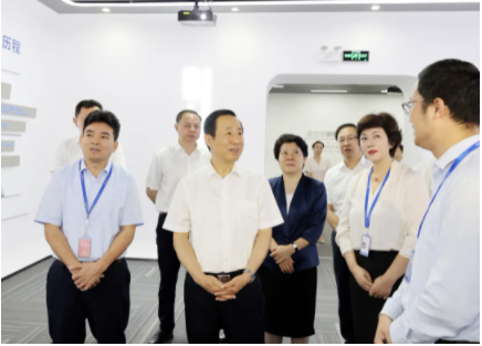 湖南省委書記許達哲調研中偉時指出：依靠科技創(chuàng)新 不斷提升全球市場占有率