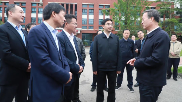 科技立企 | 貴州省政協主席趙永清寄語中偉：堅定科技創新，助力企業做大做強